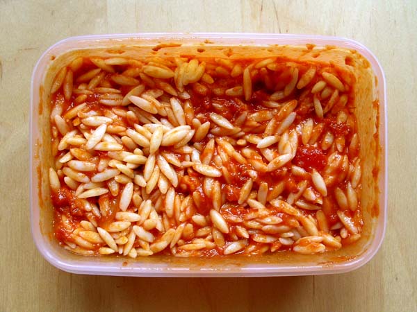 Lunchbox - Orzo con tomate y chorizo