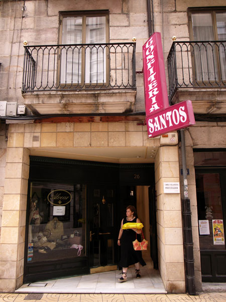 Pastelería Santos en Torrelavega